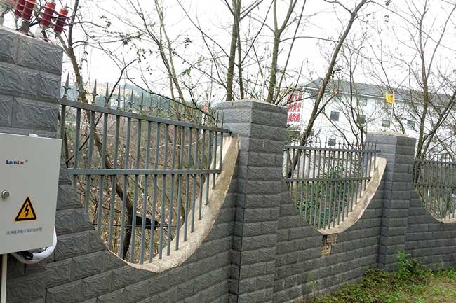 貴州省交警總隊電子圍欄案例 - 中出網(wǎng)-智能出入口與停車充電門戶