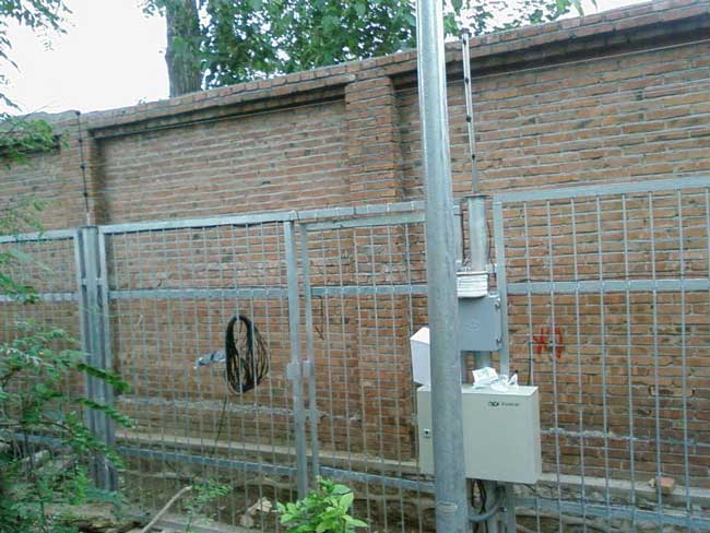 北京原子能研究院周界防范系統(tǒng)-脈沖電子圍欄 - 中出網(wǎng)-智能出入口與停車充電門戶