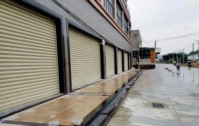 其他 - 彩鋼弧形門(mén)