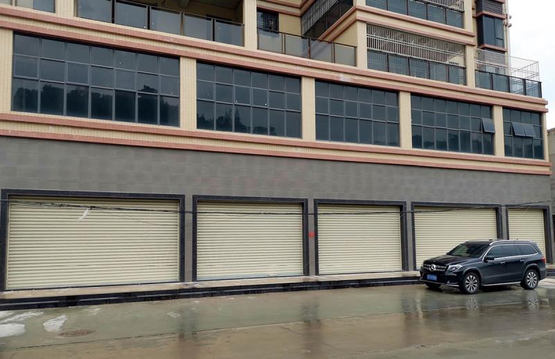 彩鋼抗風版卷閘門