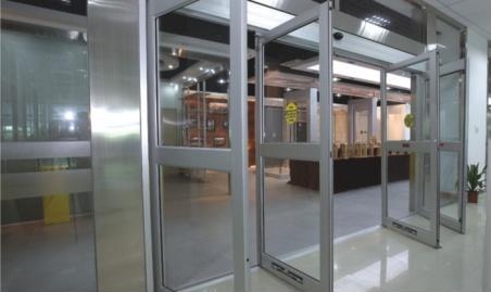 緊急疏散自動門