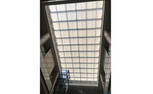 禪城南莊強(qiáng)輝陶瓷中空采光頂遮陽電動(dòng)窗簾案例