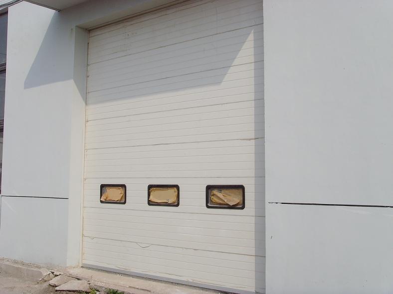 工業(yè)提升門