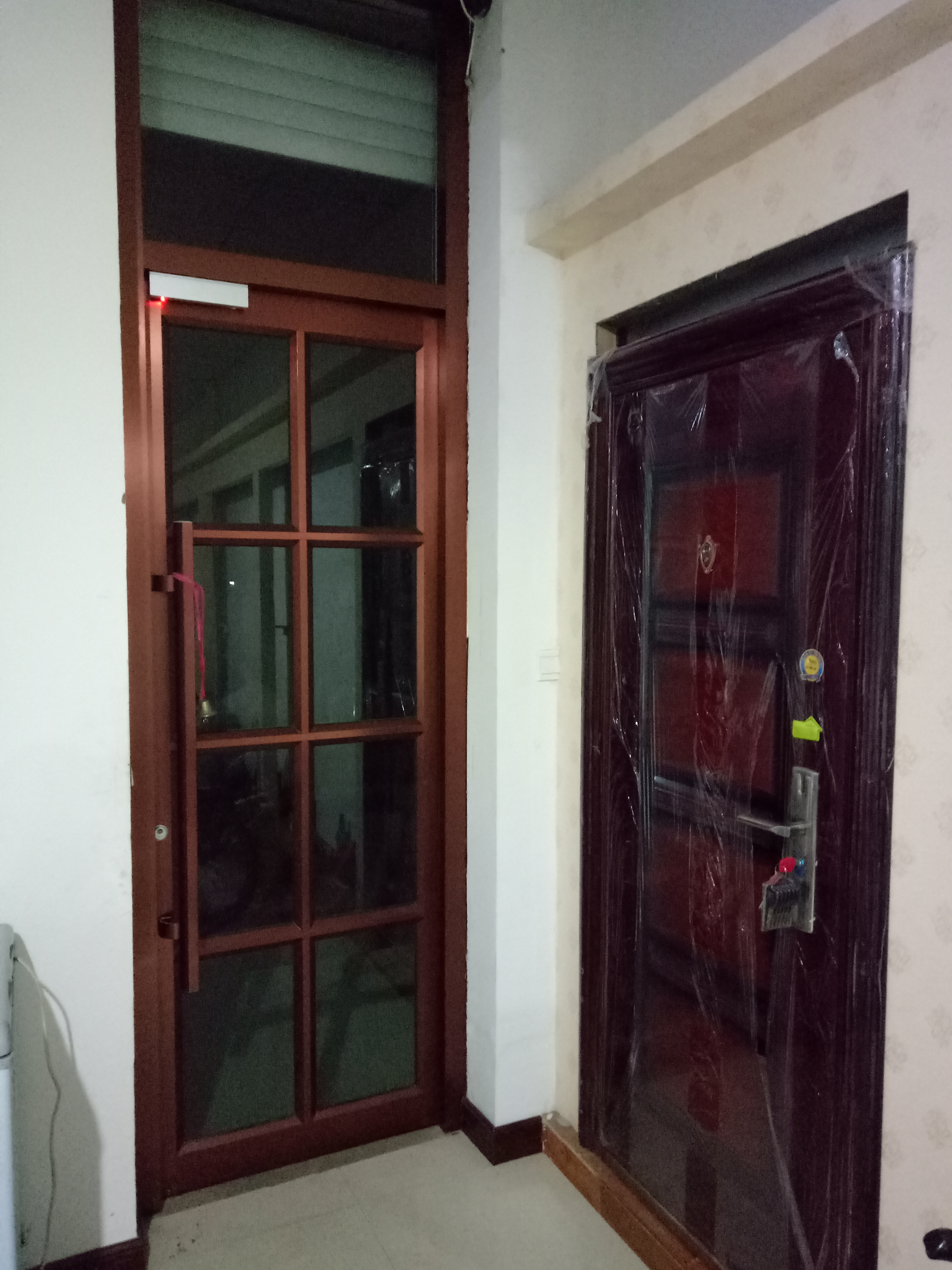 紅杰伸縮門，豪門鋁材