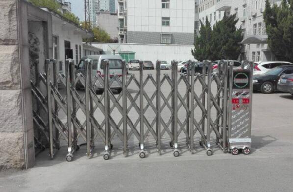 河北保定外國語學(xué)校選用保定出安智能伸縮門