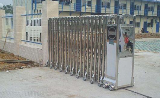 南昌伸縮門(mén)企業(yè)以維修專業(yè)取勝